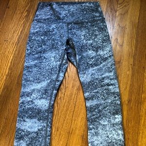 Lululemon High Waisted crop Legging